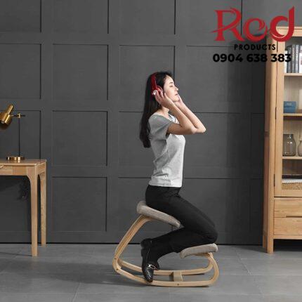 Ghe-chan-quy-goi-cai-thien-tu-the-ngoi-bang-go-CW3104-9-430x430-1