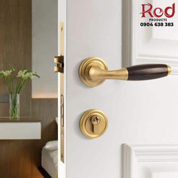 Khoa-cua-phong-bang-dong-va-go-mau-tim-BR5-136B-4-600x600-1