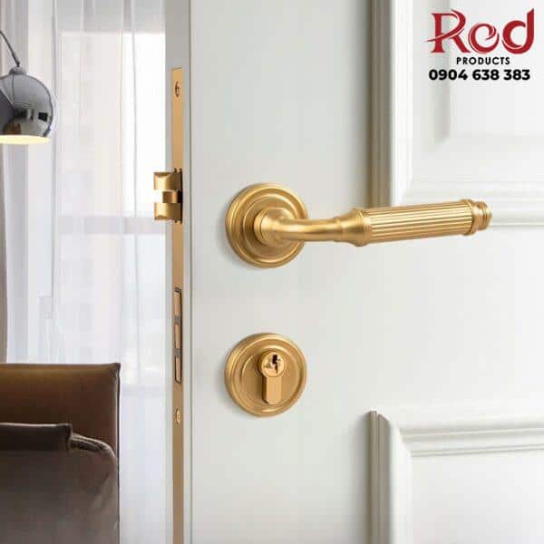 Khoa-cua-phong-khach-vang-dong-hien-dai-BR153-A-1-600x600-1