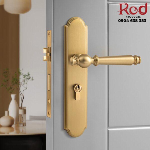 Khoa-cua-phong-ngu-kieu-Phap-bang-dong-thau-BR122-C-3-600x600-1