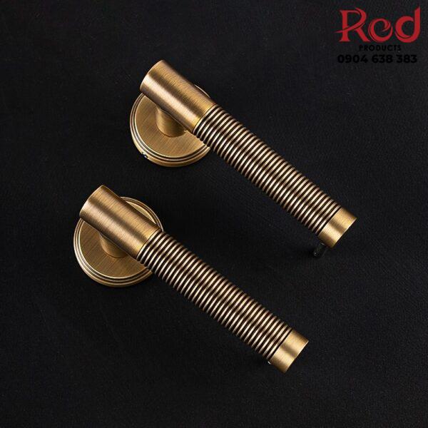 Khoa-cua-tay-gat-cao-cap-kieu-Phap-vang-dong-BR3-2265A-3-600x600-1