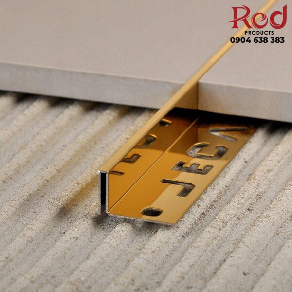 Nep-inox-chu-V-goc-am-cho-san-go-SBP018-7-600x600-1