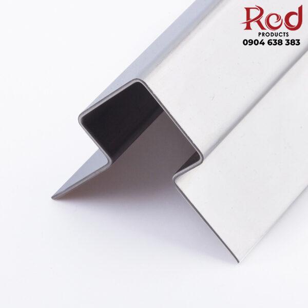 Nep-inox-trang-tri-goc-tuong-dac-biet-SB048-2-600x600-1