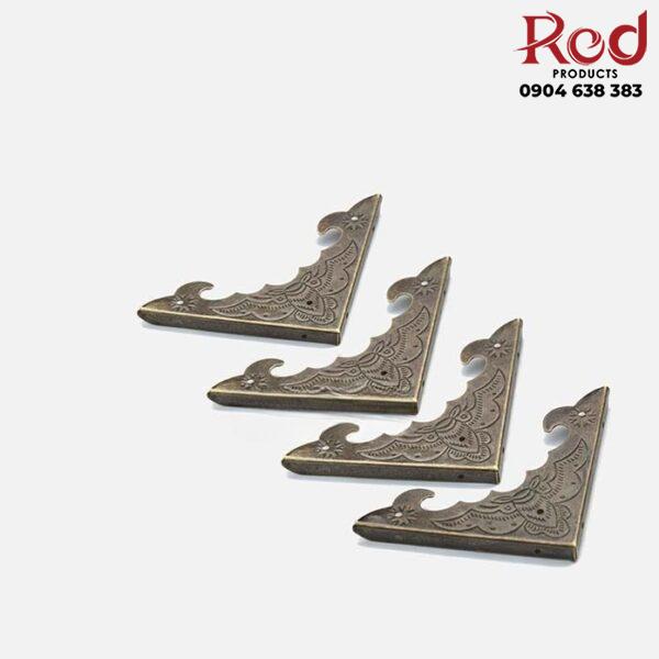 Op-bao-ve-goc-hop-go-bang-thep-YM3069-2-600x600-1