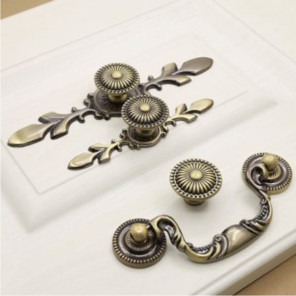 Bộ tay nắm tủ cổ điển Châu Âu hợp kim kẽm DH0235