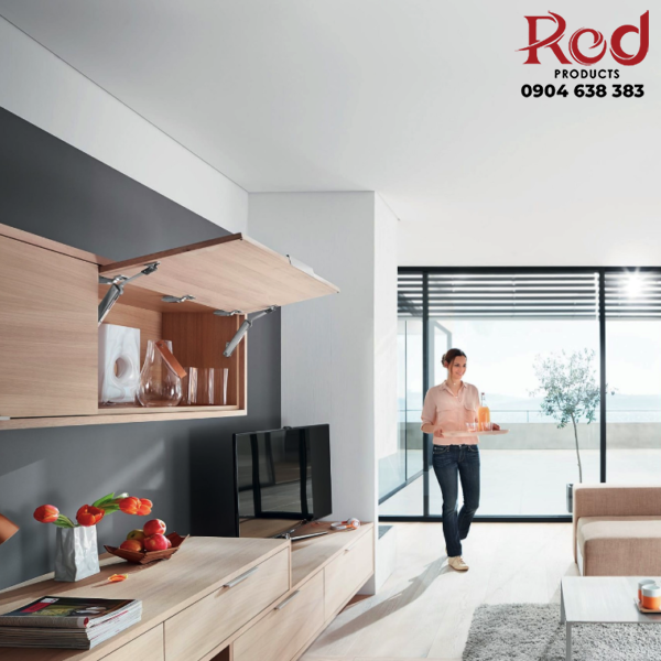 Tay-naCC82ng-blum-aventos-HK-600x600-1