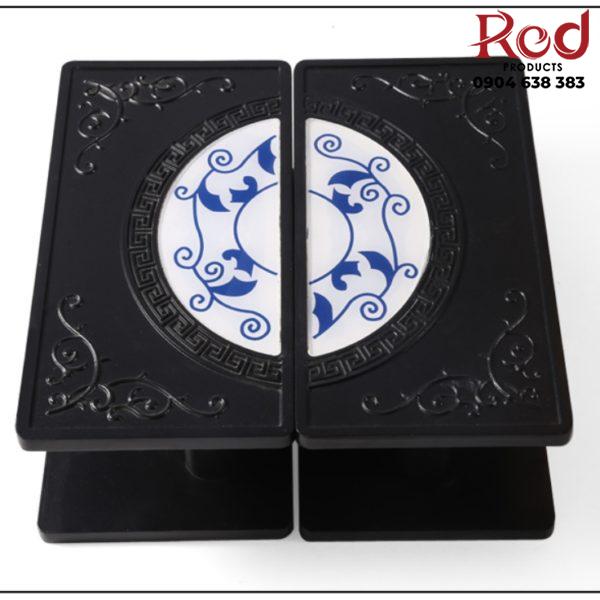 Tay-nam-cua-chinh-mau-den-100211888-600x600-1