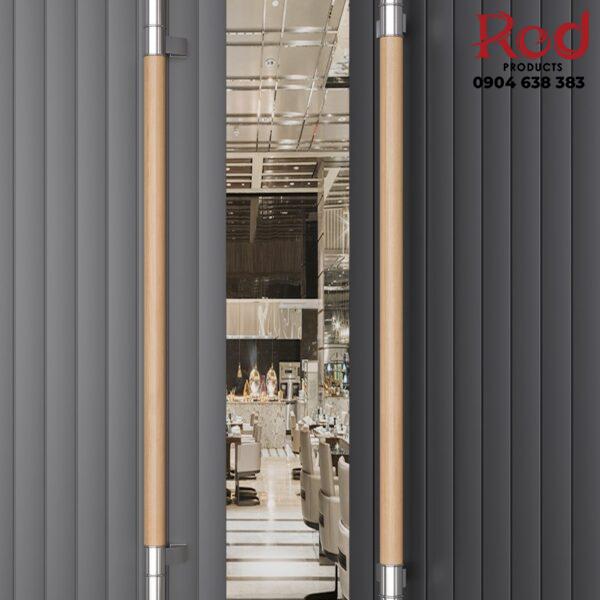 Tay-nam-cua-hien-dai-toi-gian-bang-go-va-inox-GY5801-2-600x600-1