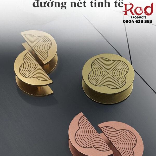 Tay-nam-cua-hop-kim-nhom-phong-cach-A-Dong-HUTU9015-6-600x600-1