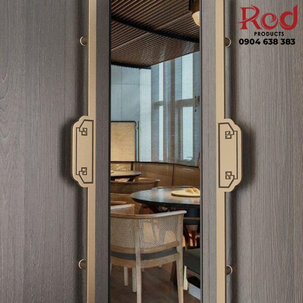 Tay-nam-cua-phong-khach-co-dien-hop-kim-nhom-FN8717-1-600x600-1