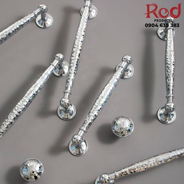 Tay-nam-tu-ao-trang-tri-cao-cap-bang-dong-DC7504-6-600x600-1