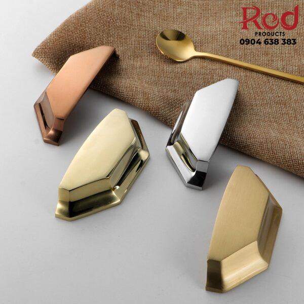 Tay-nam-tu-bep-hinh-luc-giac-bang-dong-DC6587-11-600x600-1