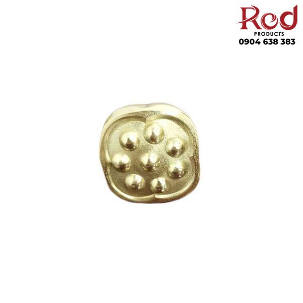 Tay-nam-tu-dong-thau-hoa-dai-sen-va-mai-vang-SBD1249-600x600-1