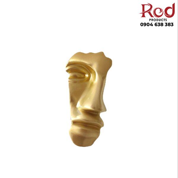 Tay-nam-tu-dong-thau-mot-nua-guong-mat-SBD6185-10-600x600-1