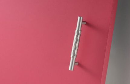 Tay nắm tủ hiện đại bằng đồng mạ niken L3117-A