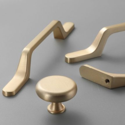 Tay nắm tủ hợp kim kẽm màu Đồng cao cấp CH6020CP