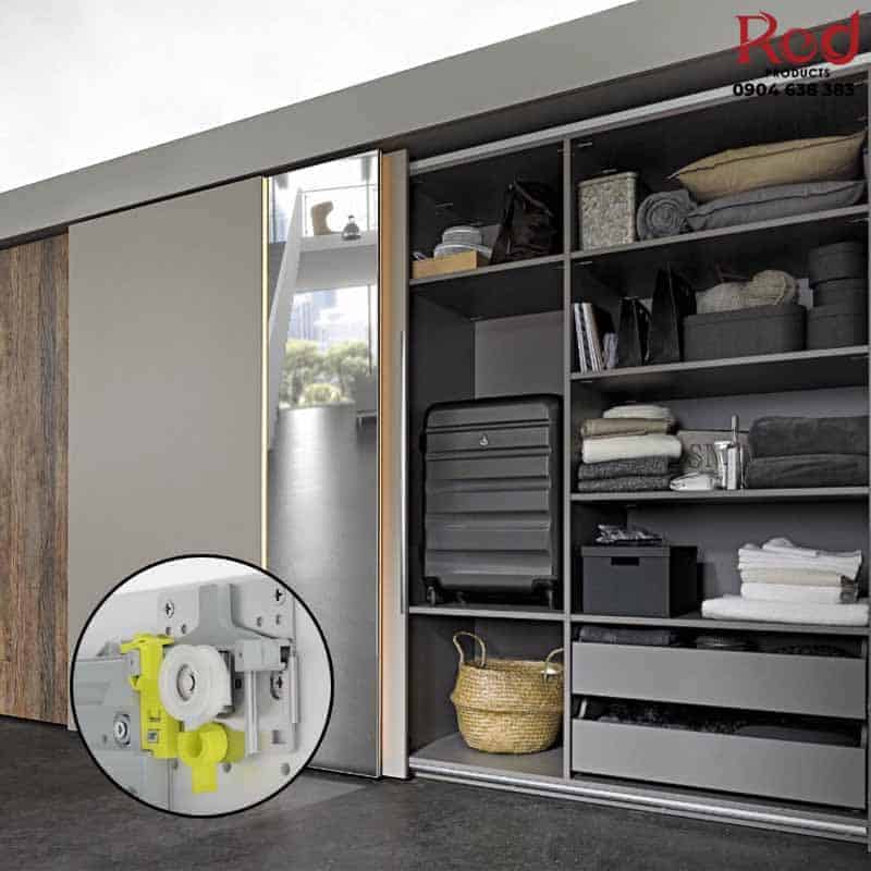 bo-cua-truot-topline-l-trum-ngoai-3-canh-day-25mm-hettich-tls025-3d-2