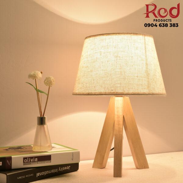 den-de-ban-3-chan-bang-go-toi-gian-xc9005-4-600x600-1