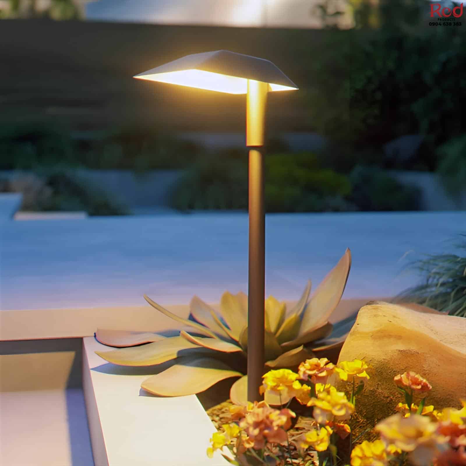 den-led-dang-cot-trang-tri-bai-co-san-vuon-cp4838-7
