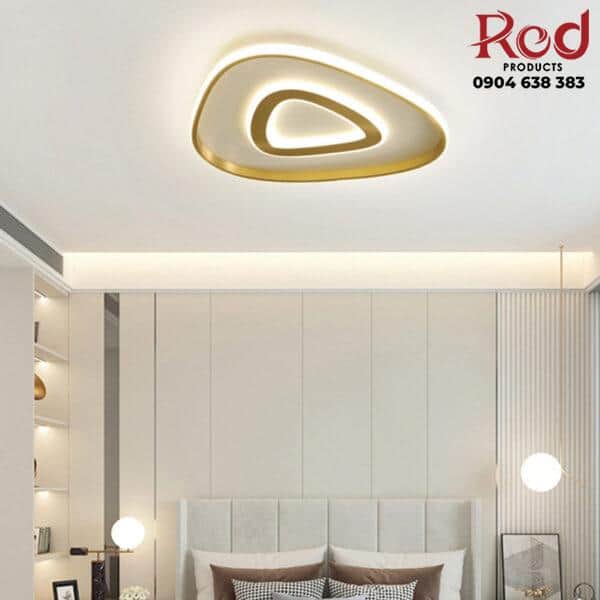 den-op-tran-bang-dong-hinh-tam-giac-doi-yld3591-7-600x600-1