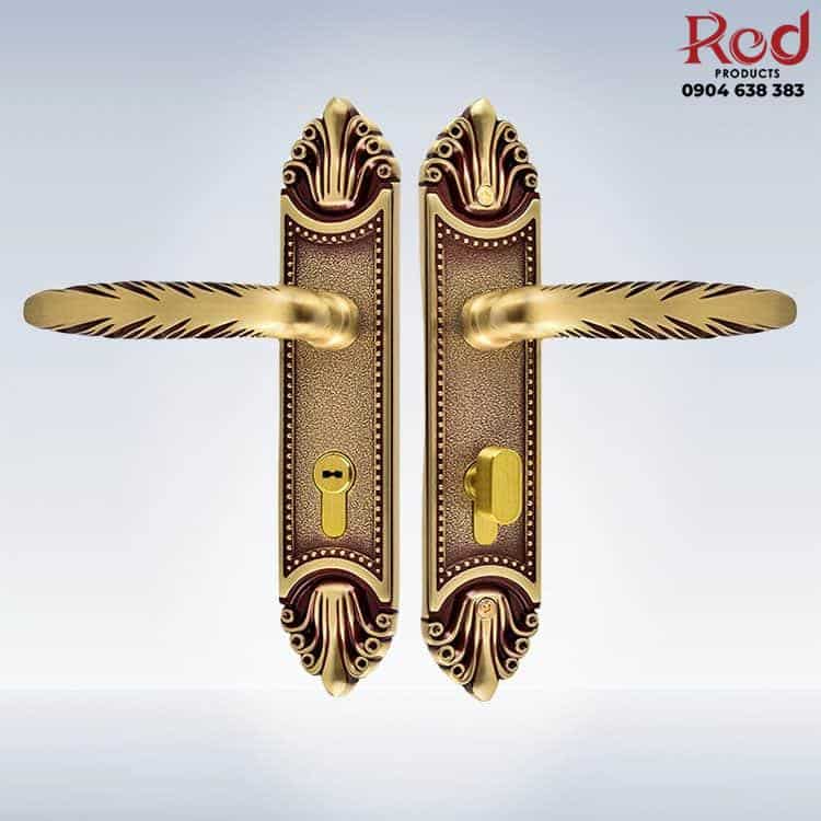 khoa-cua-phong-ngu-co-dien-bang-dong-t58-s5120-4