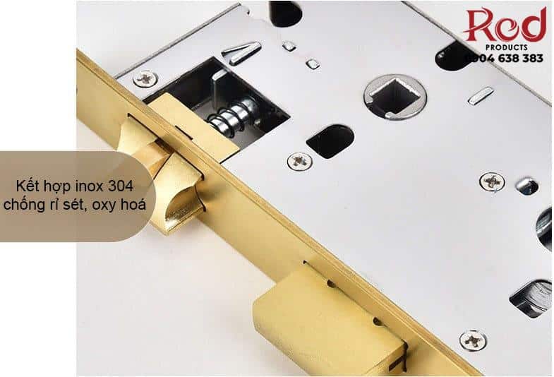 khoa-cua-phong-ngu-co-dien-bang-dong-t58-s5120-9