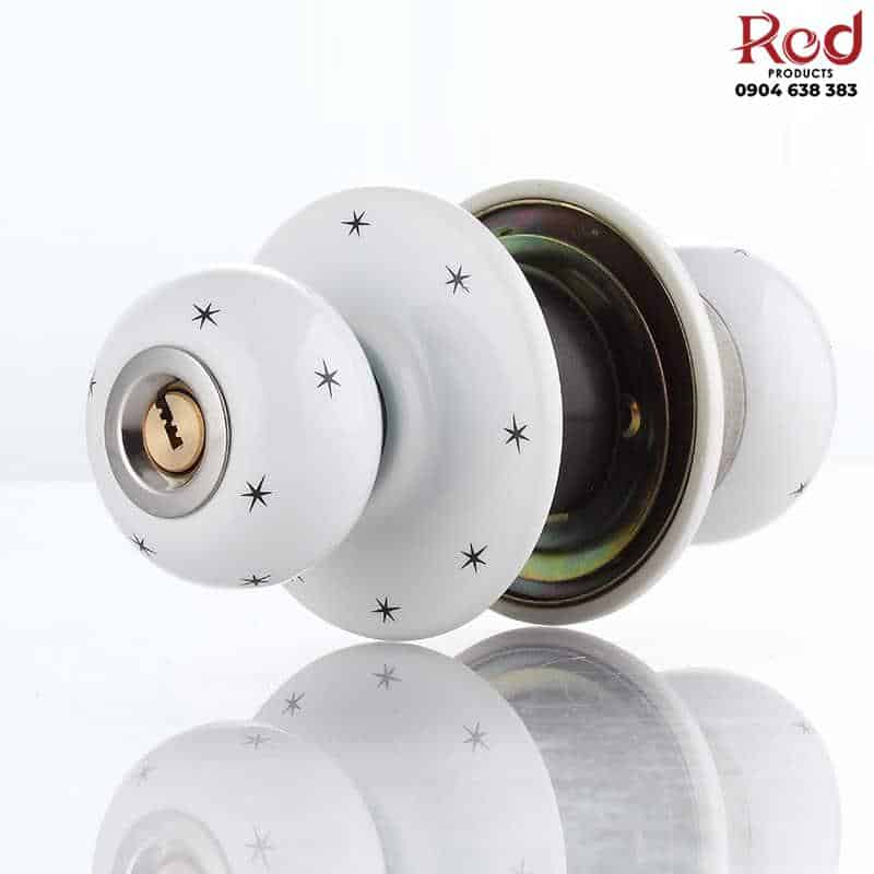 khoa-cua-phong-tay-nam-tron-gom-su-s001-4