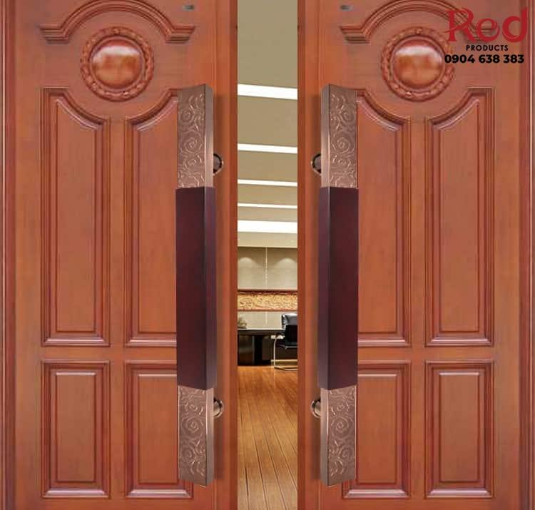 tay-nam-bang-go-cho-cua-kinh-cao-cap-dor3073-10