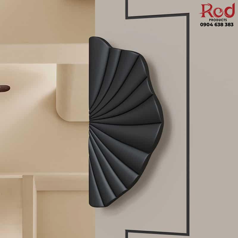 tay-nam-cua-ban-nguyet-hien-dai-bang-nhom-gy2602-4