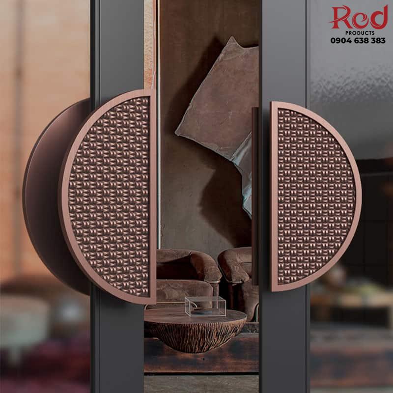 tay-nam-cua-chinh-ban-nguyet-co-dien-nhom-gy33-2