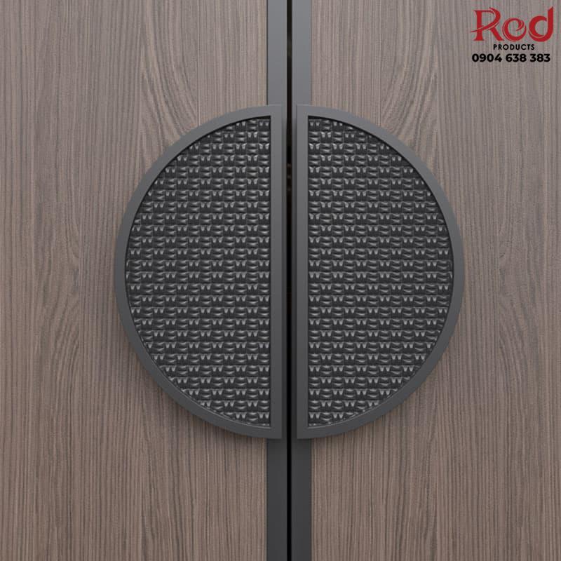 tay-nam-cua-chinh-ban-nguyet-co-dien-nhom-gy33-3