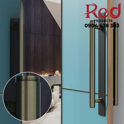 tay-nam-cua-go-bang-inox-kieu-bac-au-dor8982-1