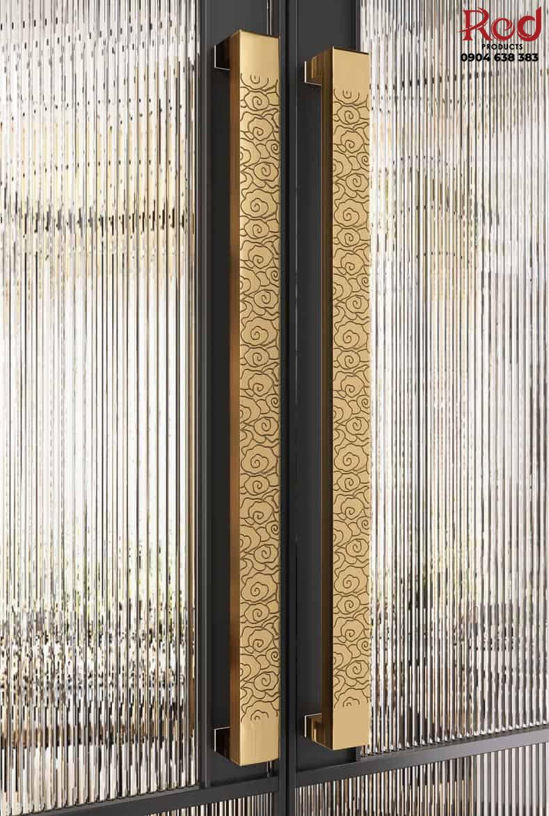 tay-nam-cua-kinh-cua-go-bang-inox-cao-cap-hutu8292-4