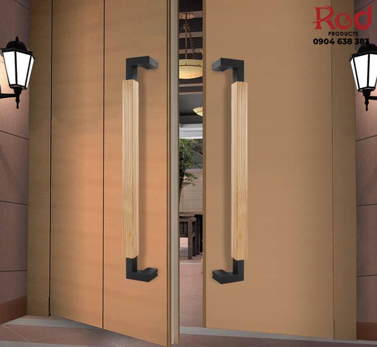 tay-nam-cua-lech-tam-bang-go-va-inox-1008856-13