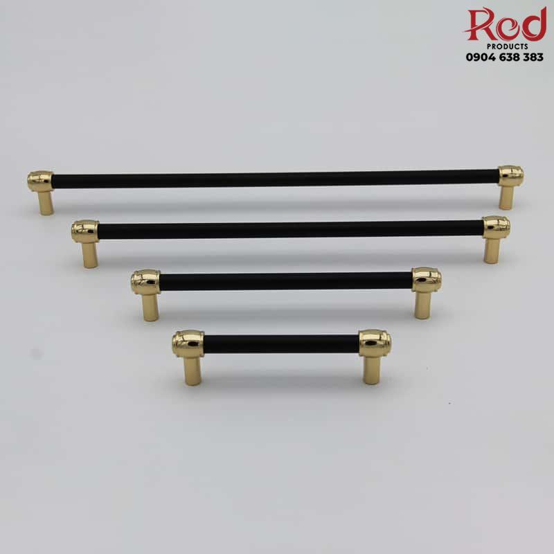 tay-nam-cua-mau-vang-den-hop-kim-kem-chan-tron-2026-1