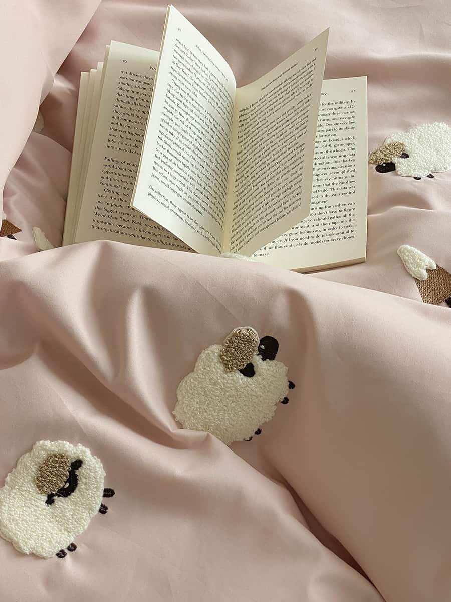 Bộ chăn ga gối họa tiết chú cừu bông cho bé MM9149 3 Bộ chăn ga gối họa tiết chú cừu bông cho bé MM9149 7