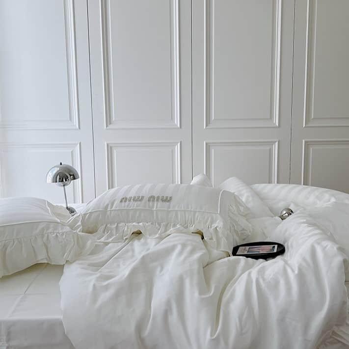 Bộ chăn ga gối sọc ánh kim Miu Miu MM4481 10