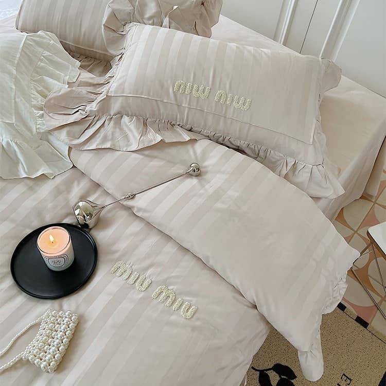 Bộ chăn ga gối sọc ánh kim Miu Miu MM4481 14