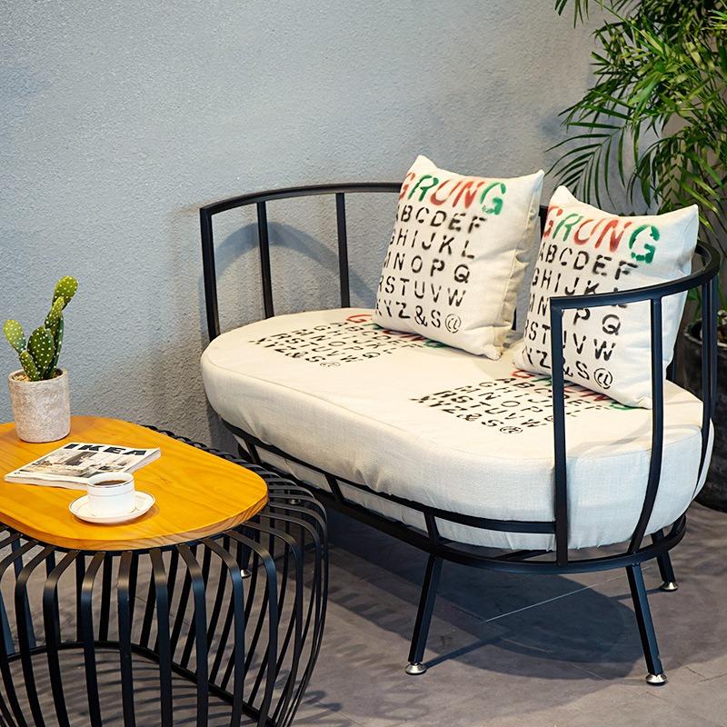 Bàn ghế sofa khung sắt decor quán cafe độc đáo TD2021 11