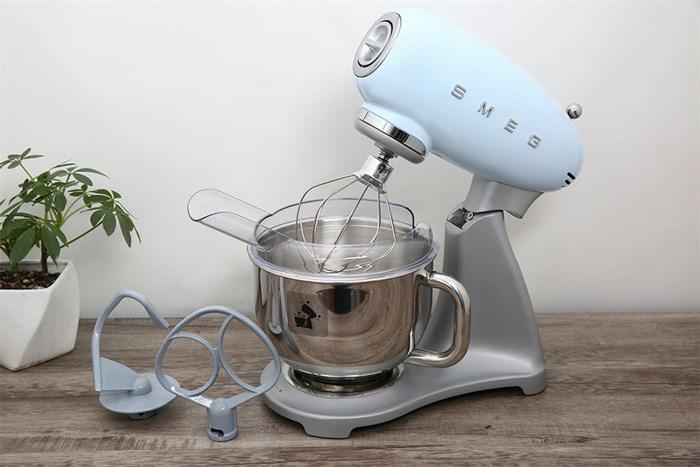 Máy trộn đa năng Smeg SMF02PBEU 535.43.608 16