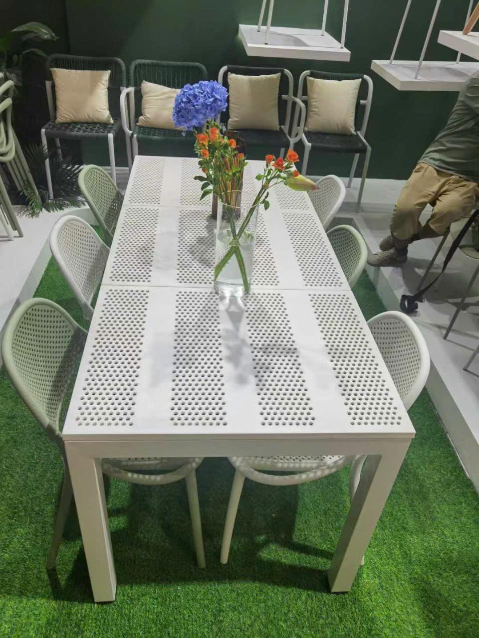 Bàn nhựa quán ăn chân chữ U giá rẻ ST3056A 6