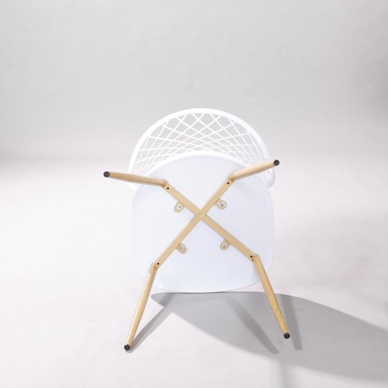 Ghế nhựa tựa lưng decor chân kim loại ST3013