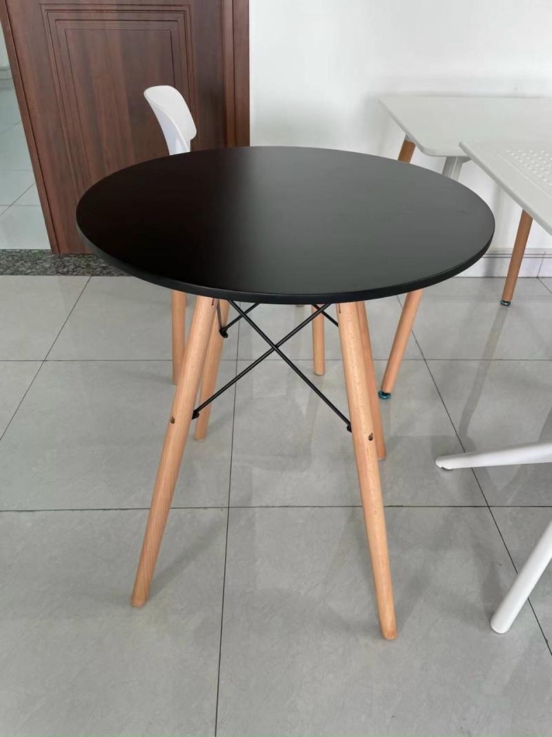Bàn gỗ hình tròn cao 75cm nghệ thuật tinh tế ST1542A