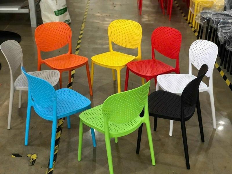 Ghế tựa lưng baby bằng nhựa đúc ấn tượng ST3040