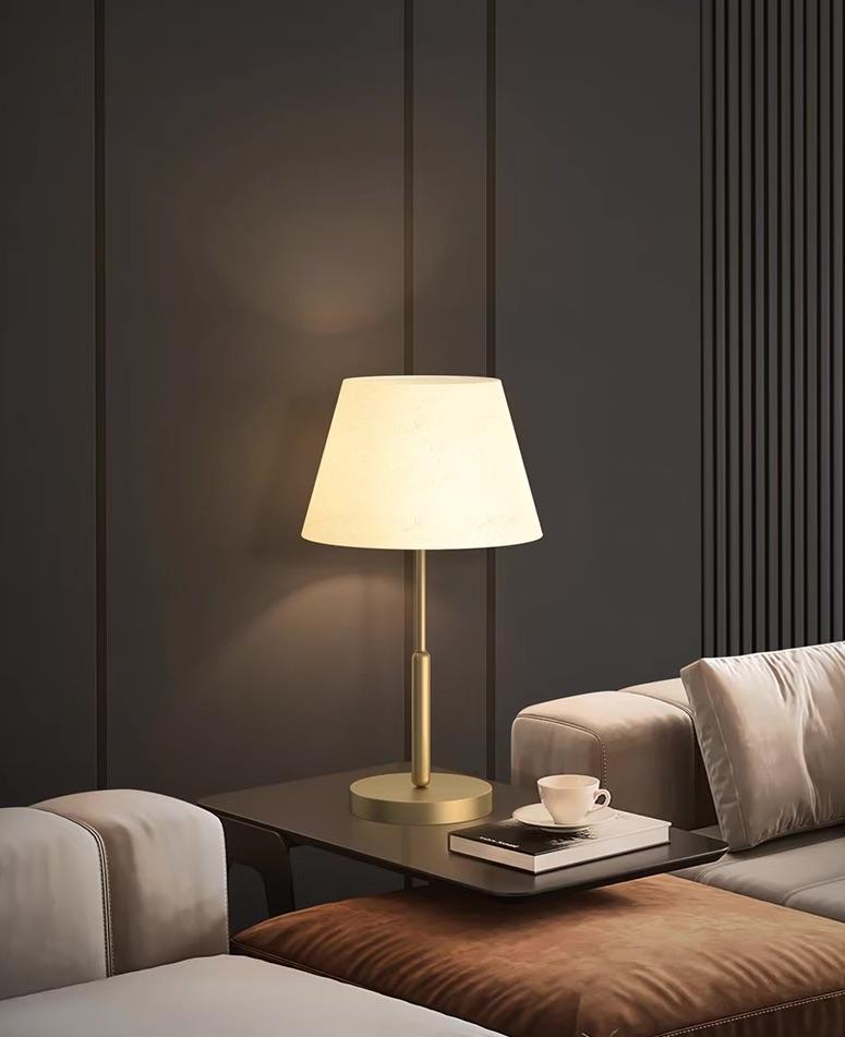 Đèn bàn bằng đồng cảm ứng phong cách Bắc Âu ZHM646 9
